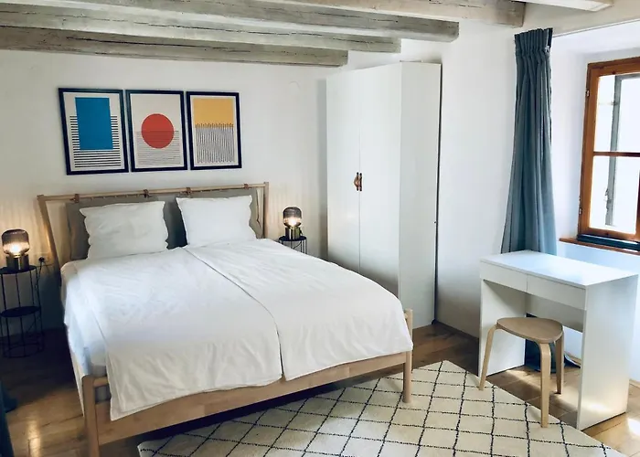 Seayou!***charming 1-bedroom Unit In The Old Center Of Apartman *